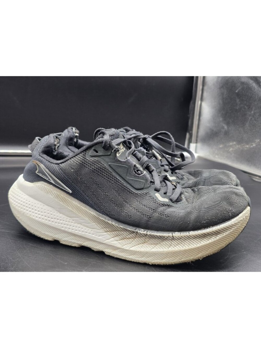 Altra FWD Via Shoes Womens Size 8 Black Running Sneakers Damaged AL0A85PW000